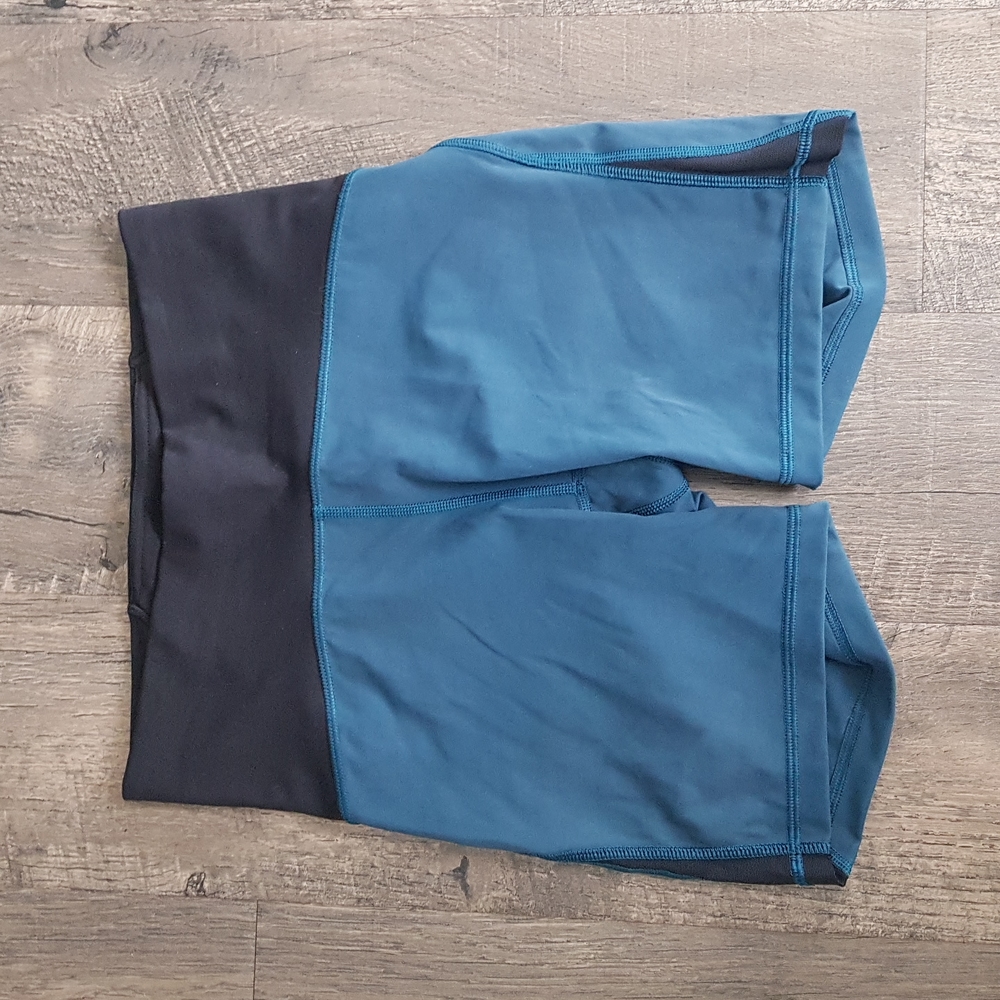 Lululemon Wunder Blue Black athletic shorts, 6